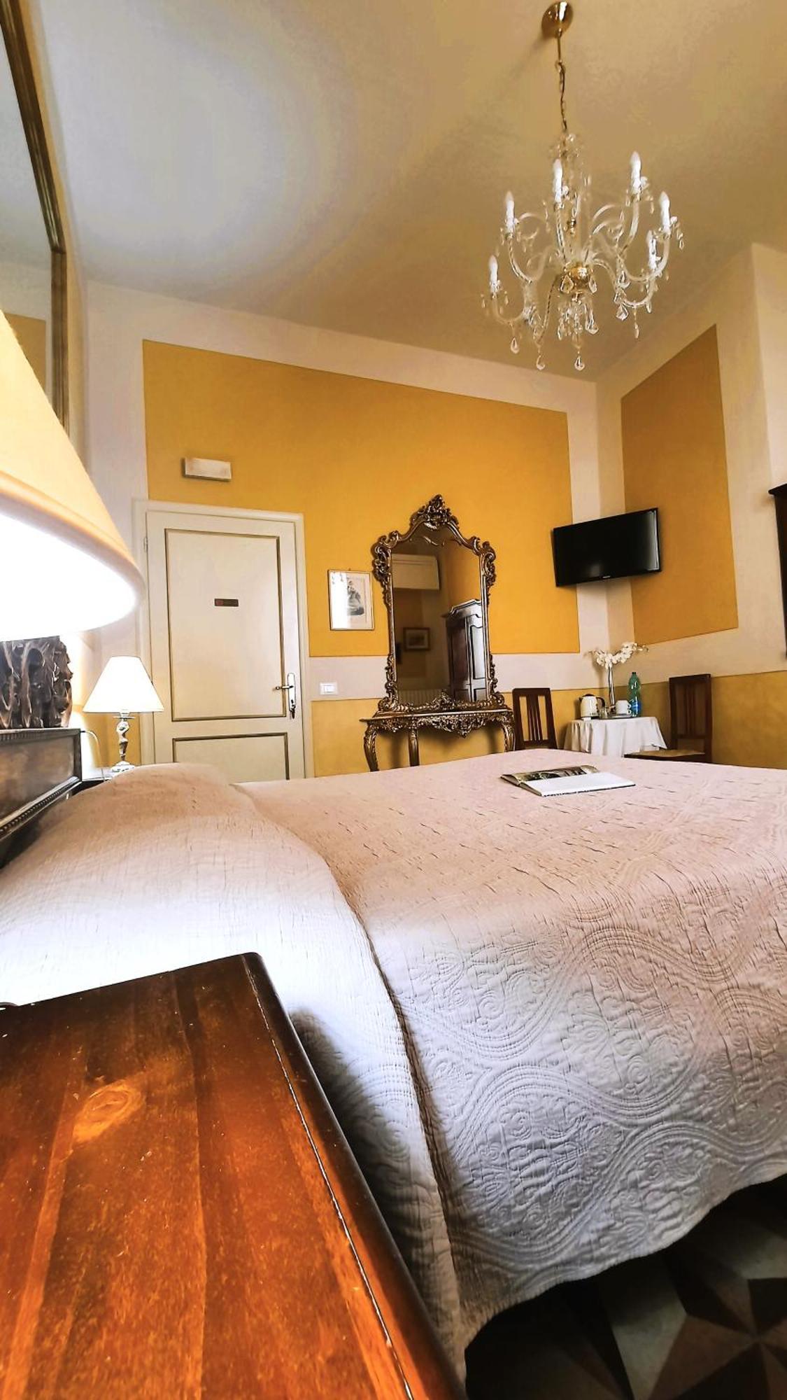 La Boheme Bed & Breakfast Lucca Ngoại thất bức ảnh